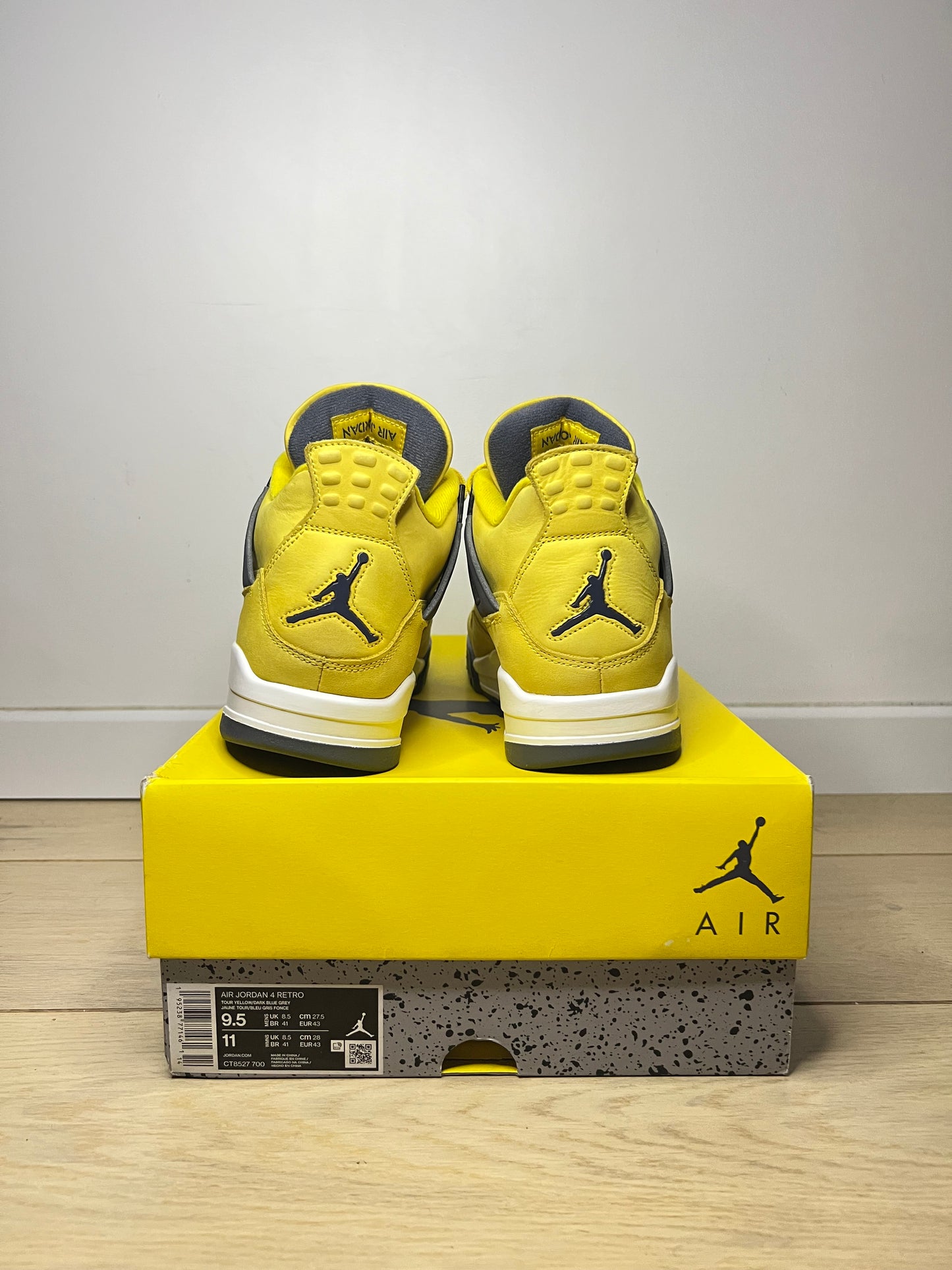JORDAN 4 LIGHTNING