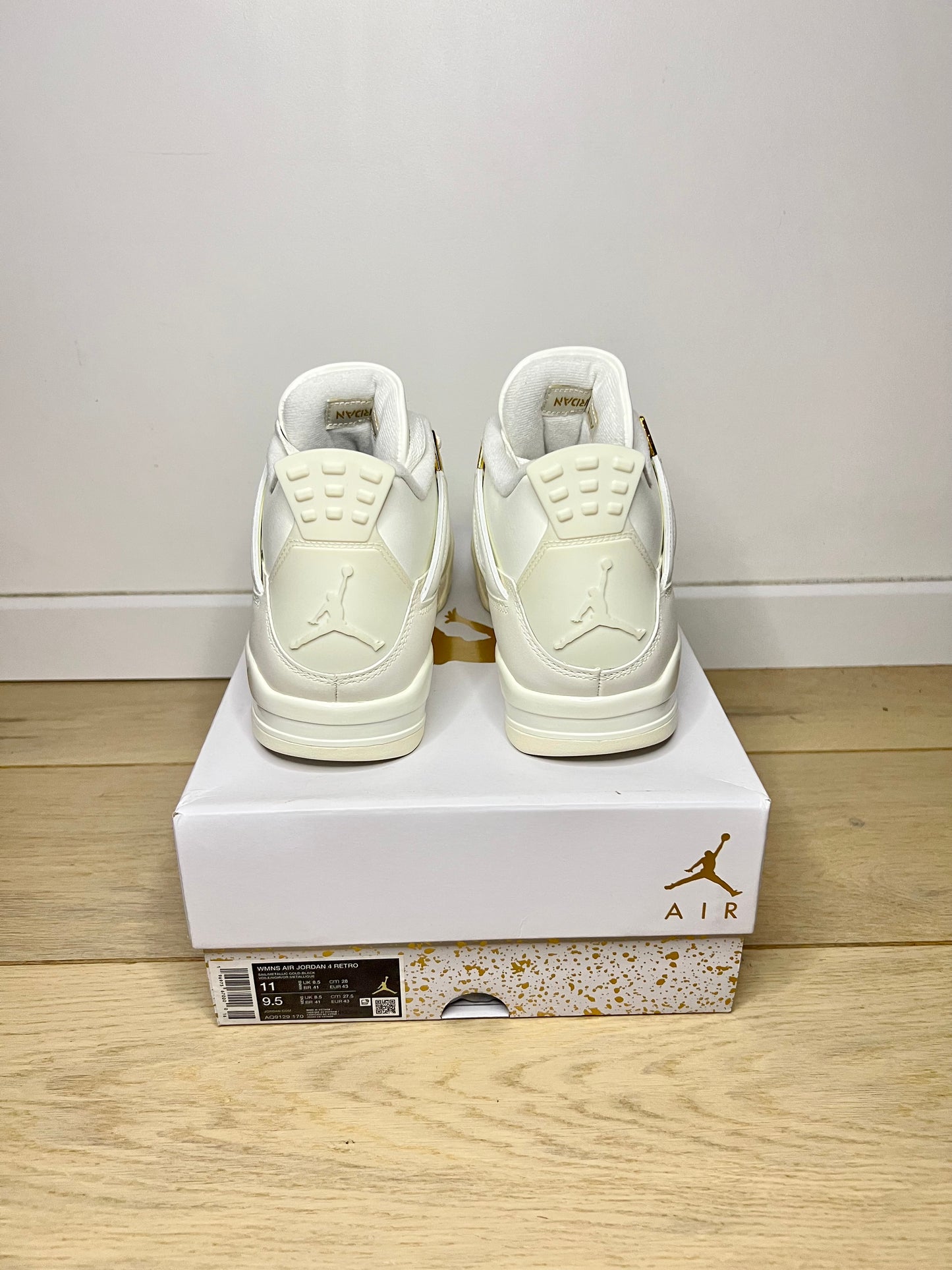 JORDAN 4 METALLIC GOLD