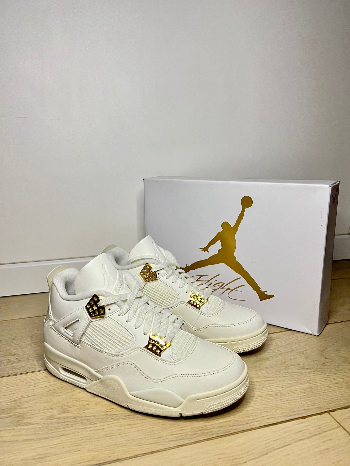 JORDAN 4 METALLIC GOLD