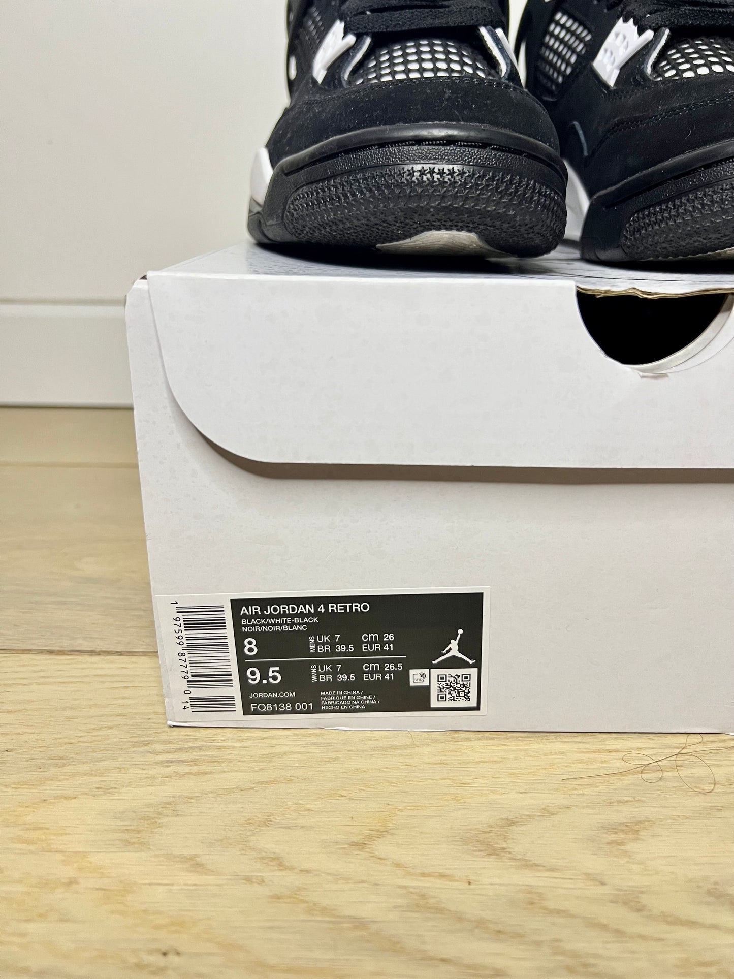 JORDAN 4 WHITE THUNDER