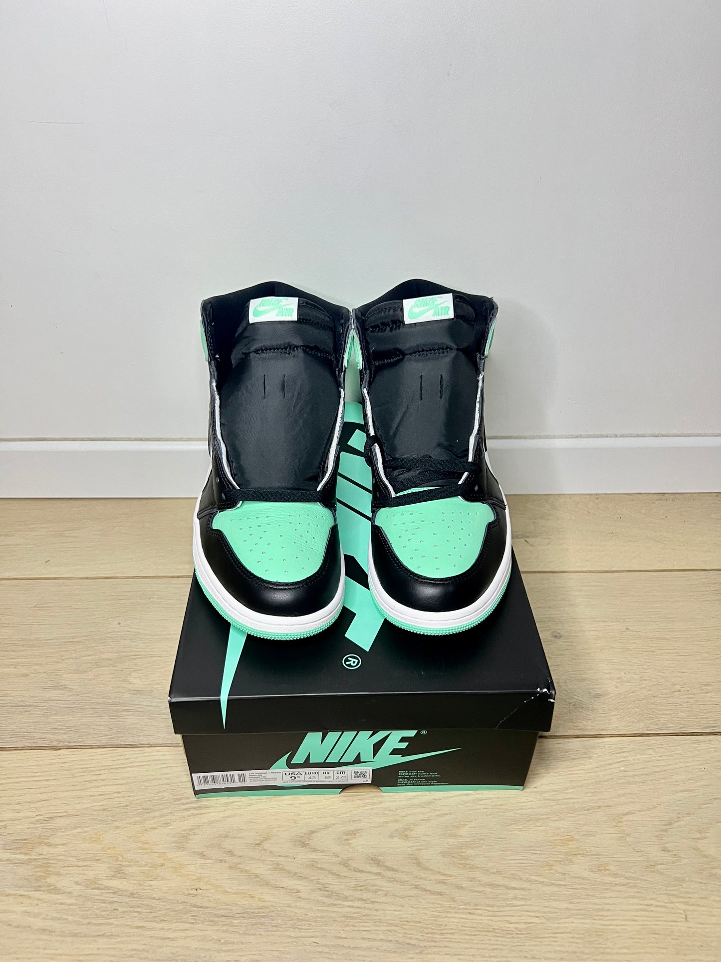 JORDAN 1 GREEN GLOW