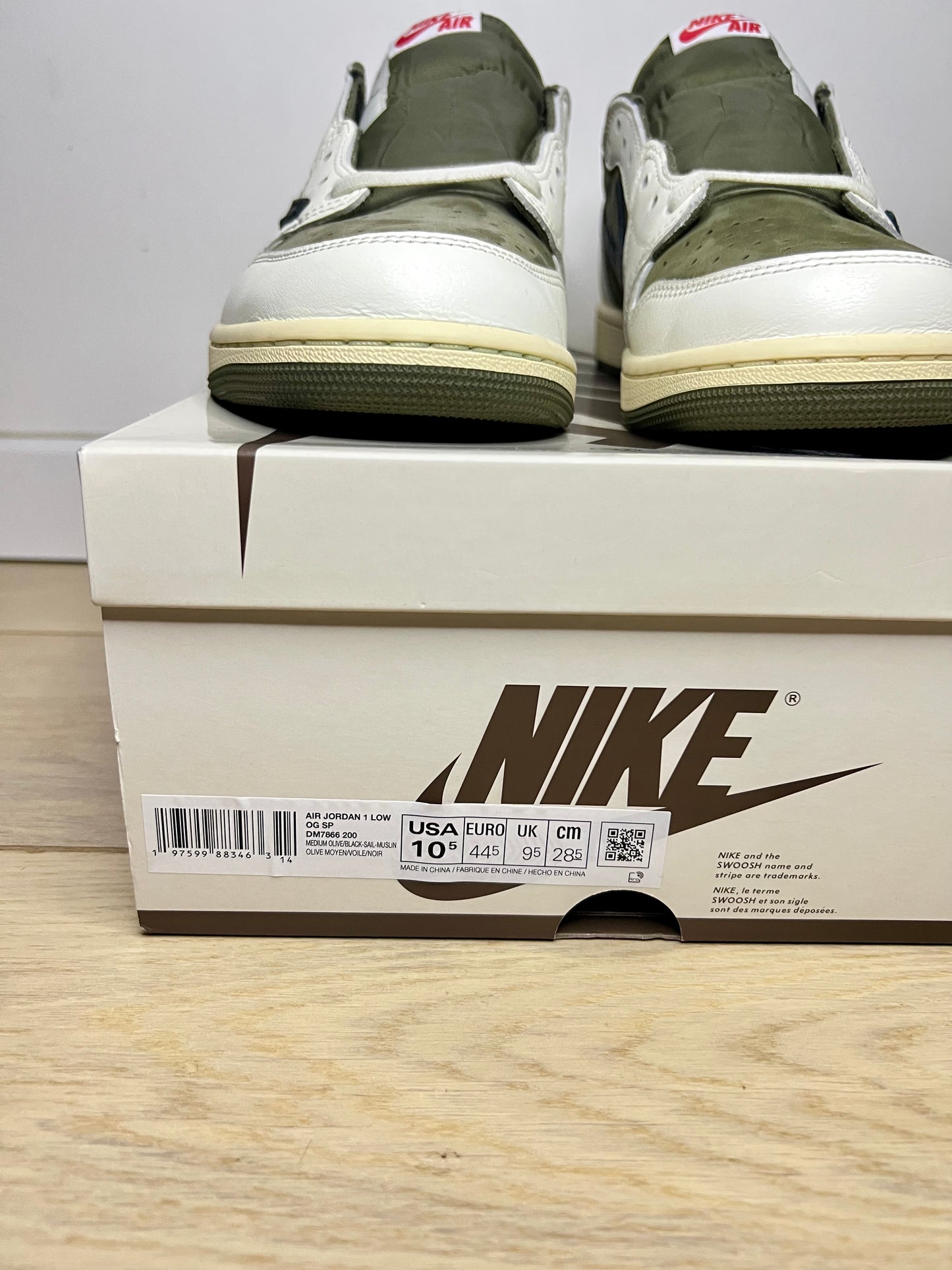 JORDAN 1 LOW TRAVIS SCOTT MEDIUM OLIVE