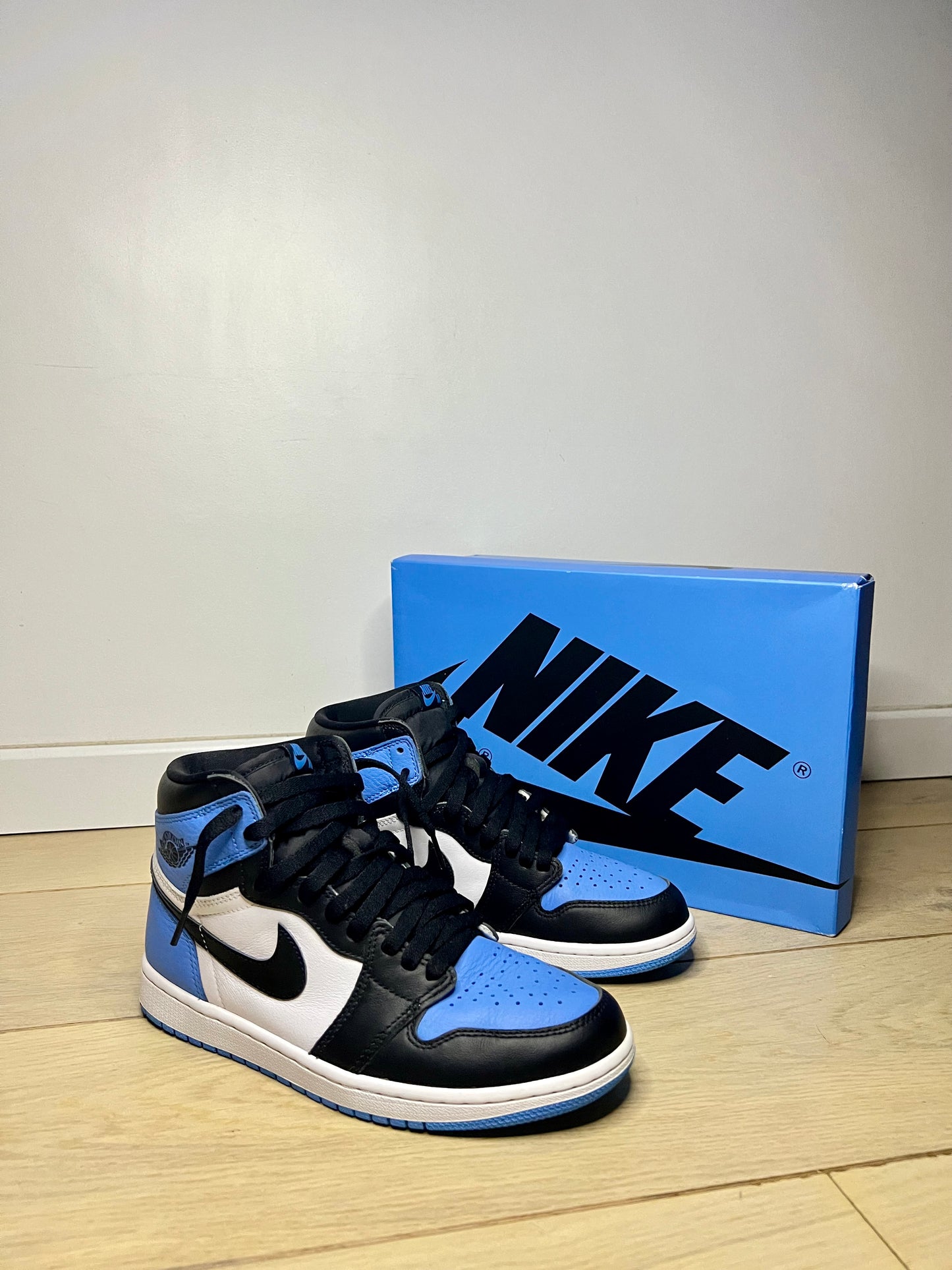 JORDAN 1 HIGH UNC