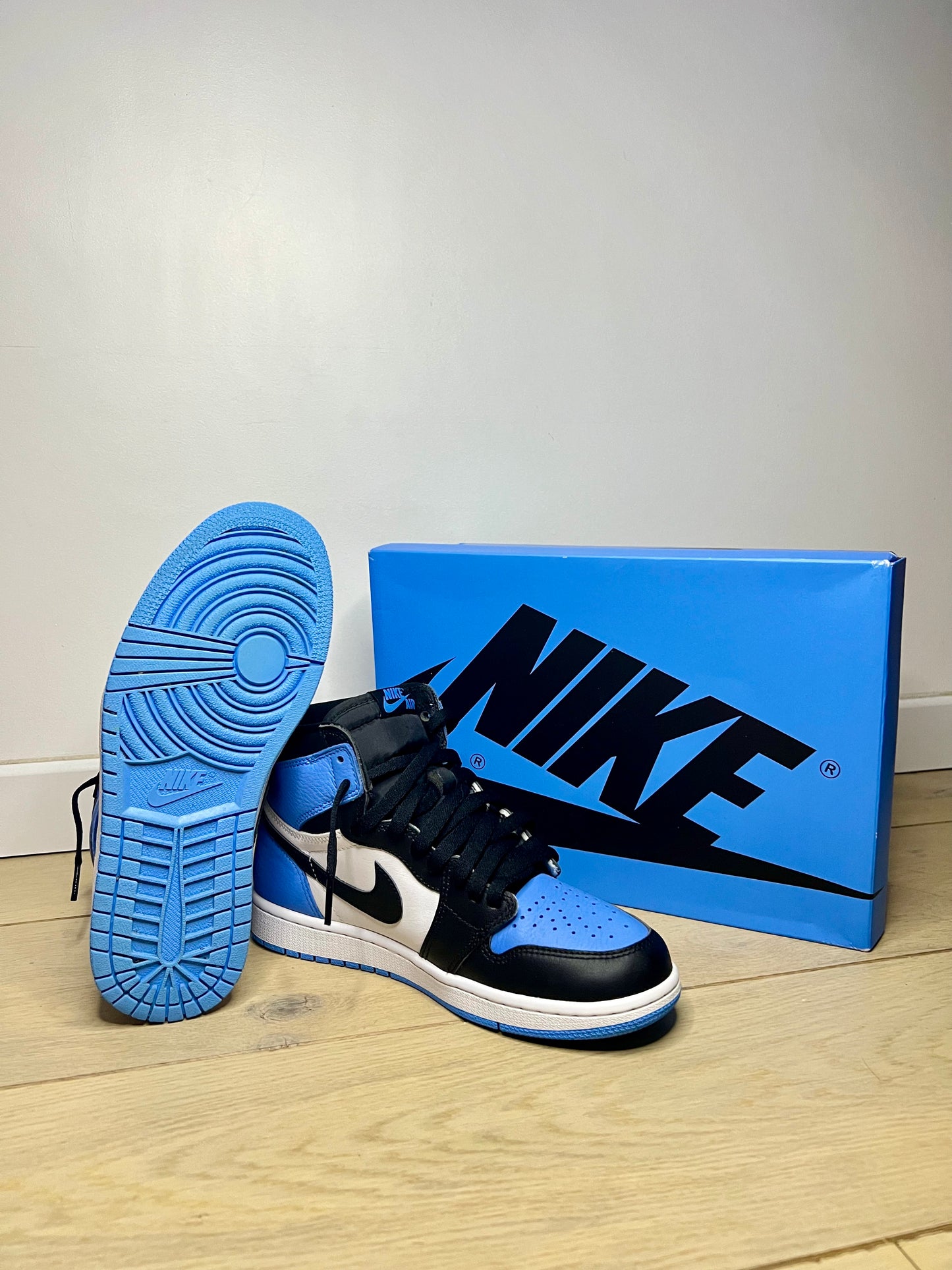 JORDAN 1 HIGH UNC