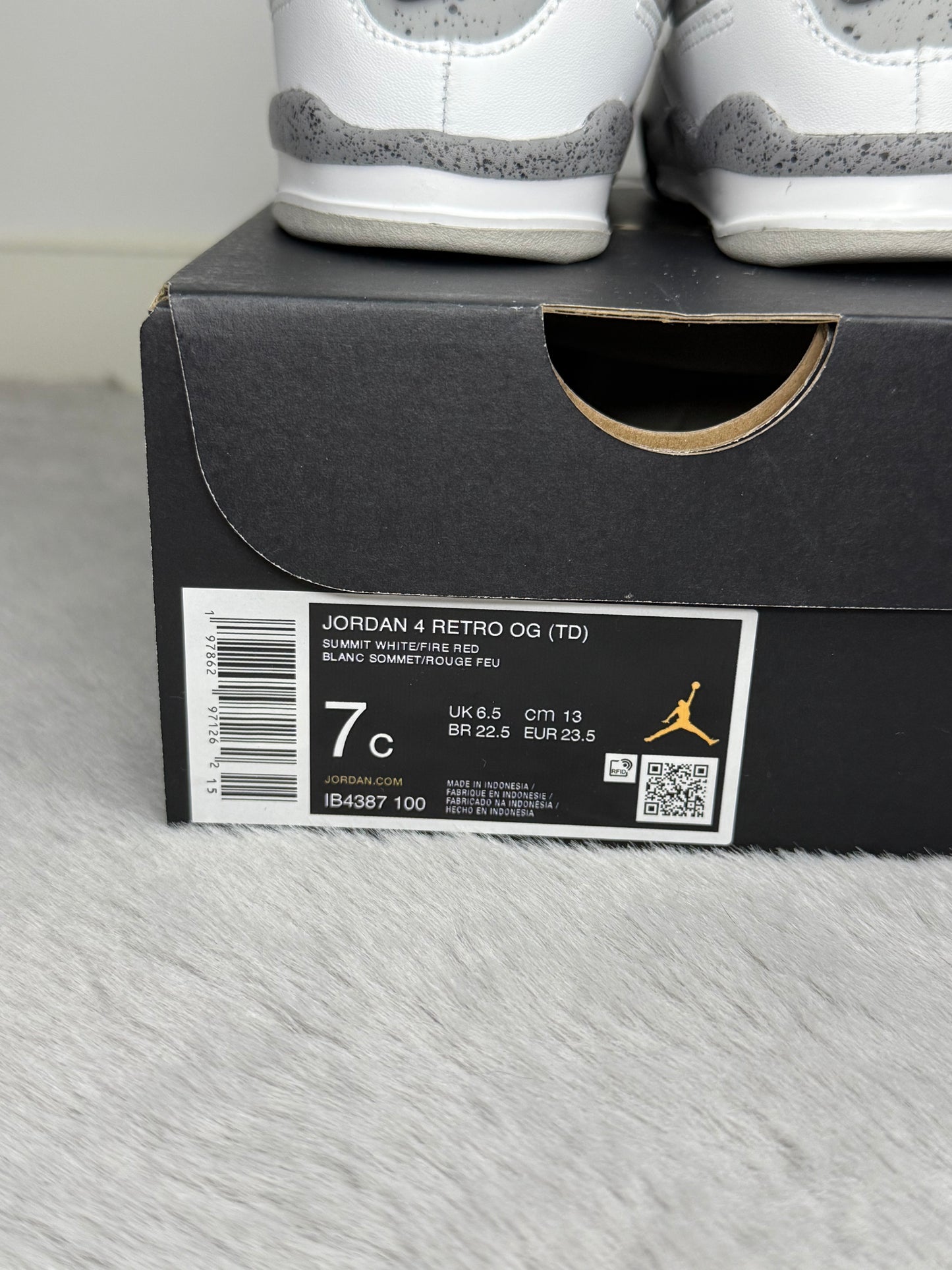 Jordan 4 white cement