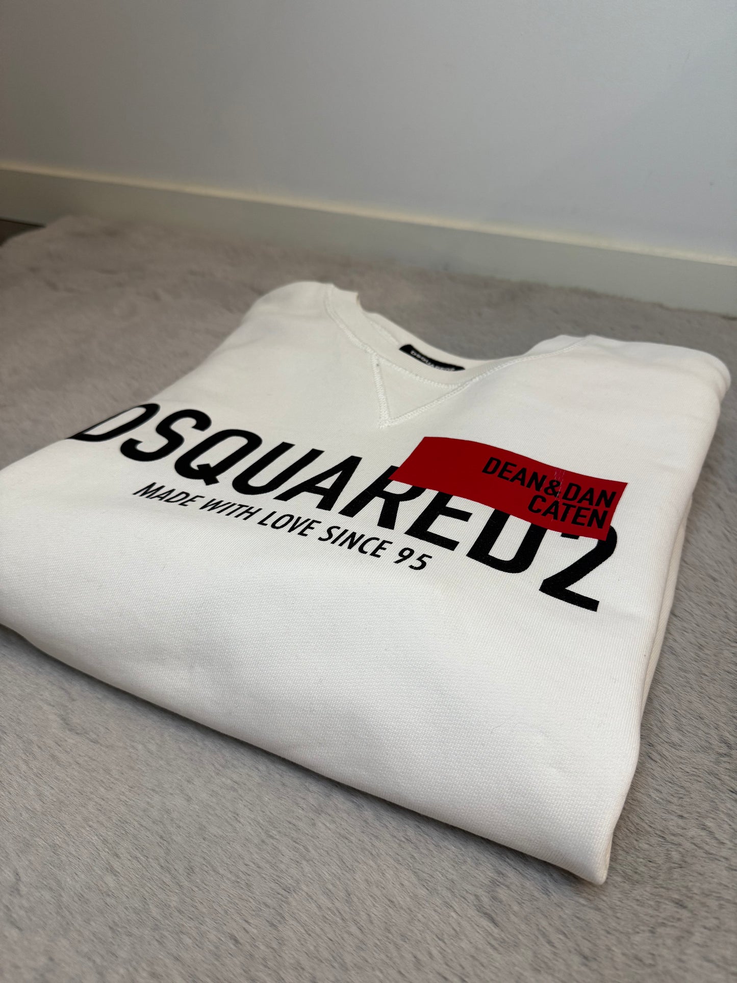 Pull Dsquared2