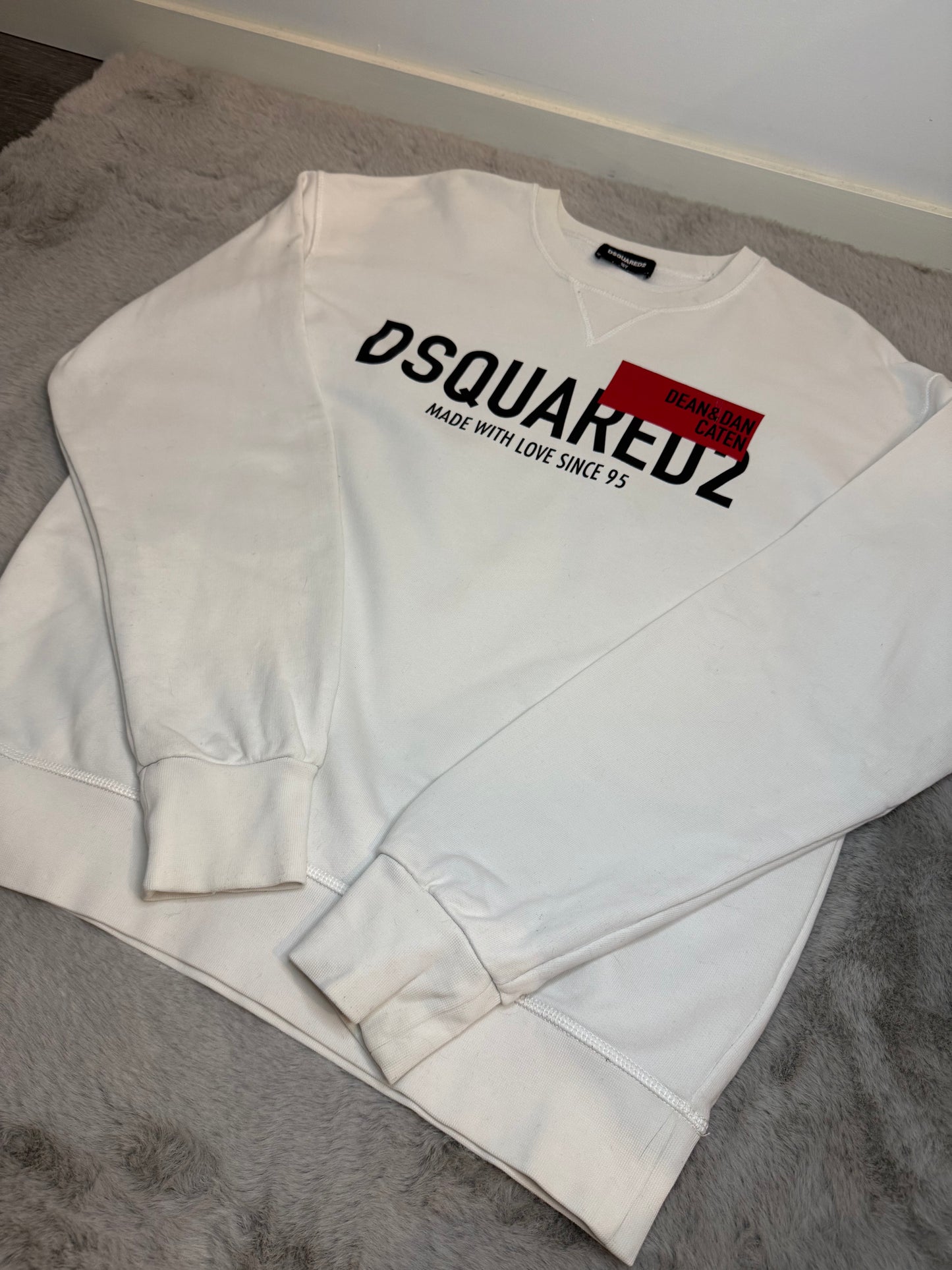 Pull Dsquared2