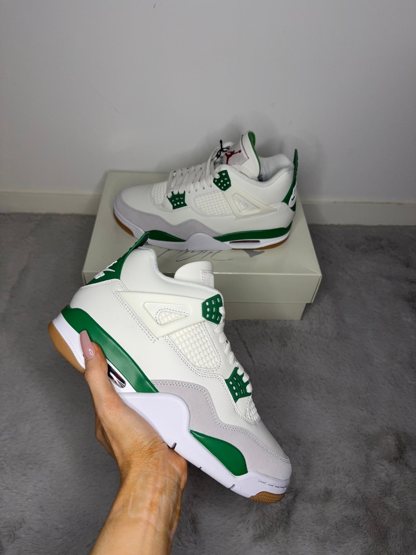 jordan 4 SB pine green
