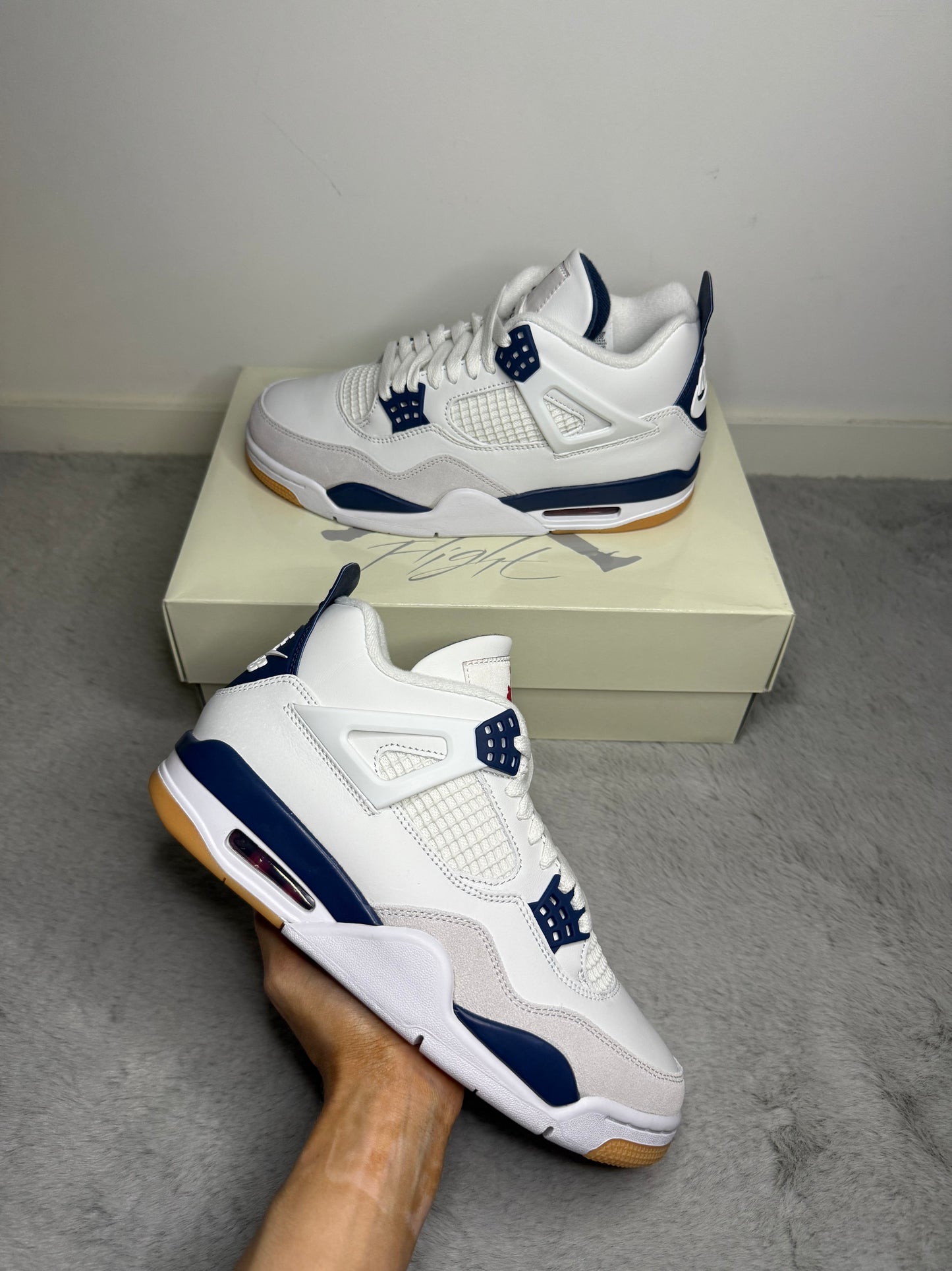 Jordan 4 SB navy