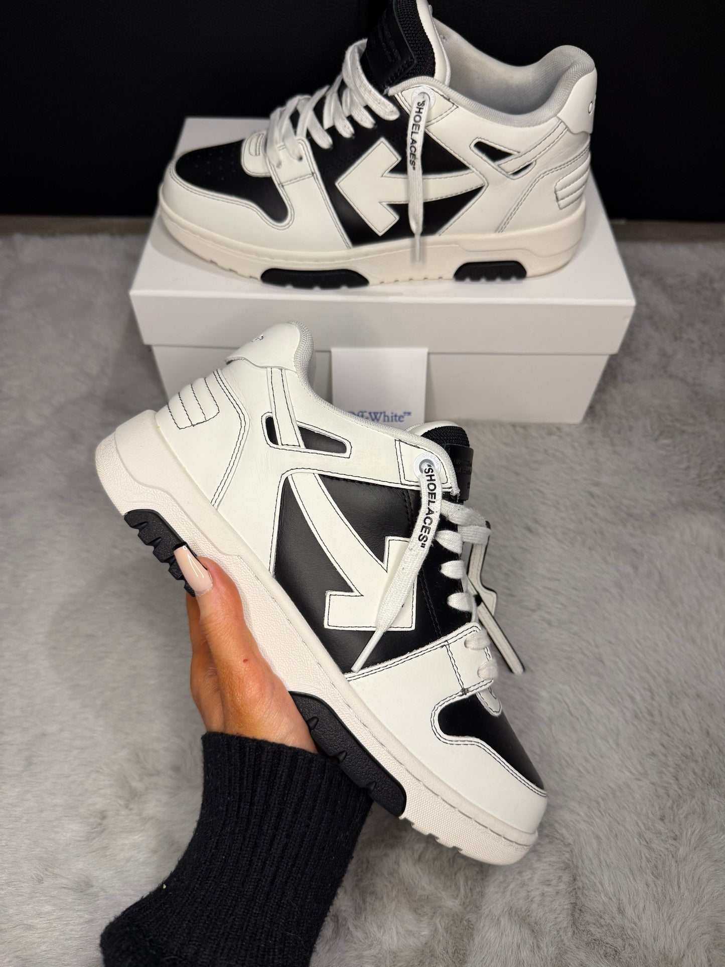 Off White out off office