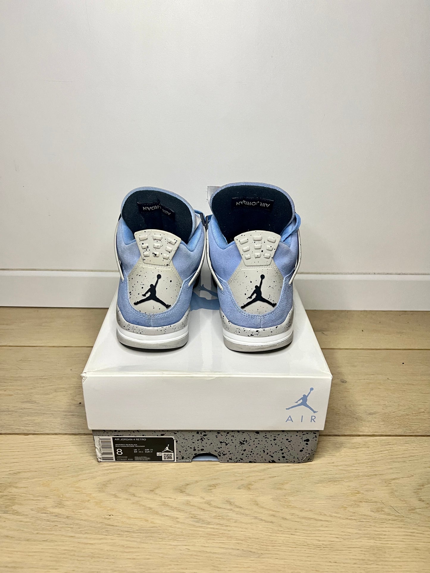 Jordan 4 UNC (size 41)