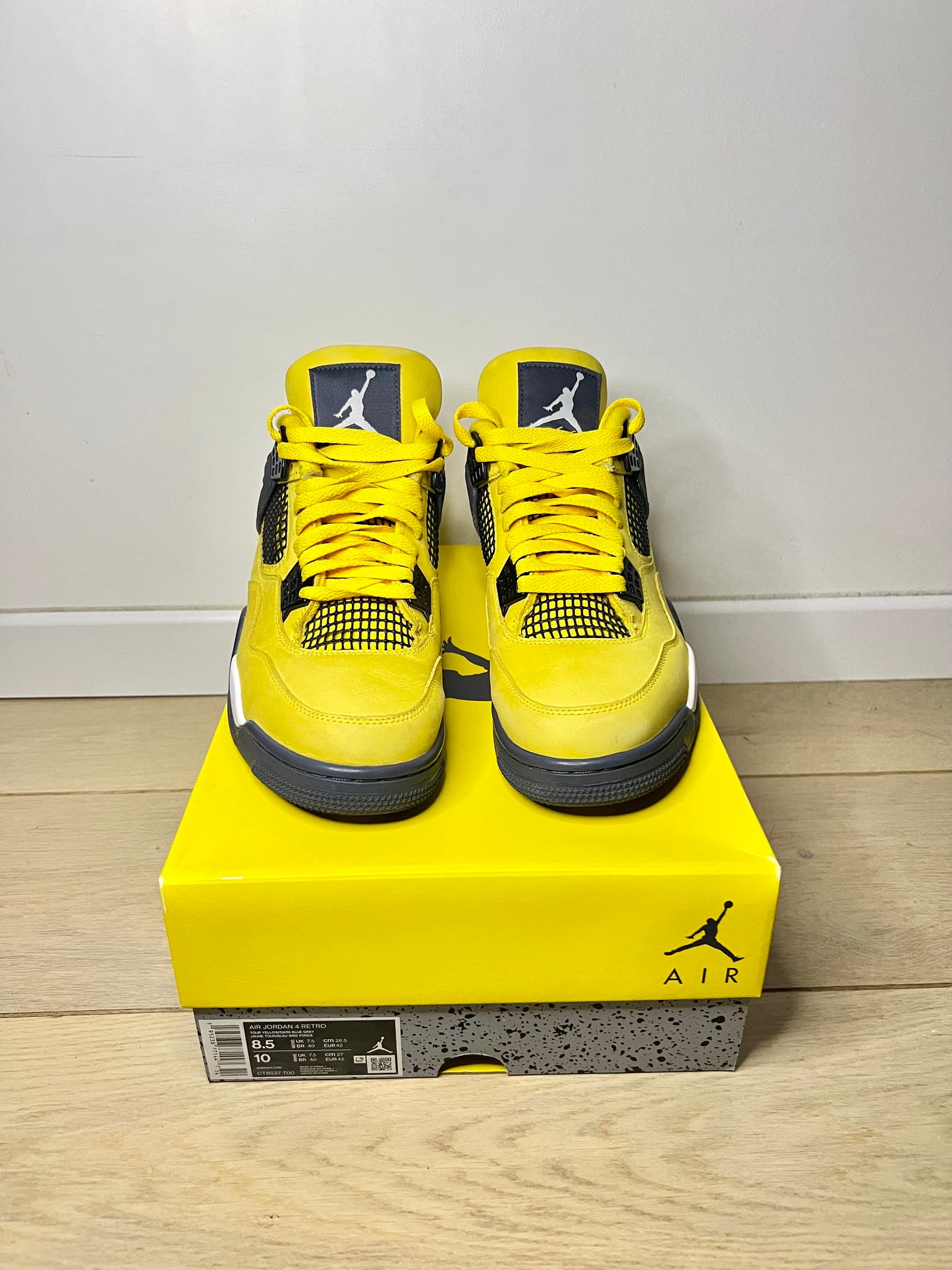 JORDAN 4 LIGHTNING