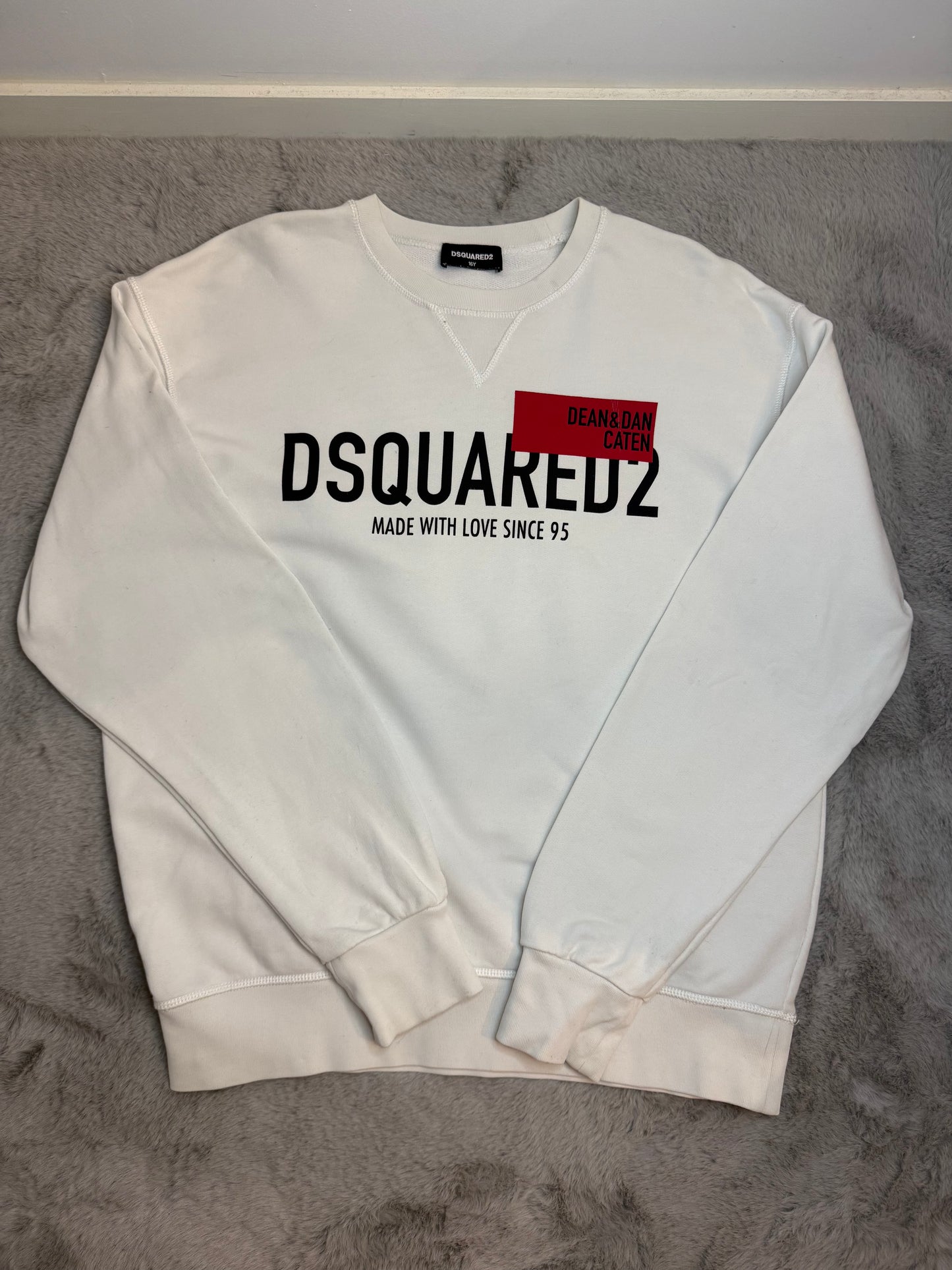 Pull Dsquared2